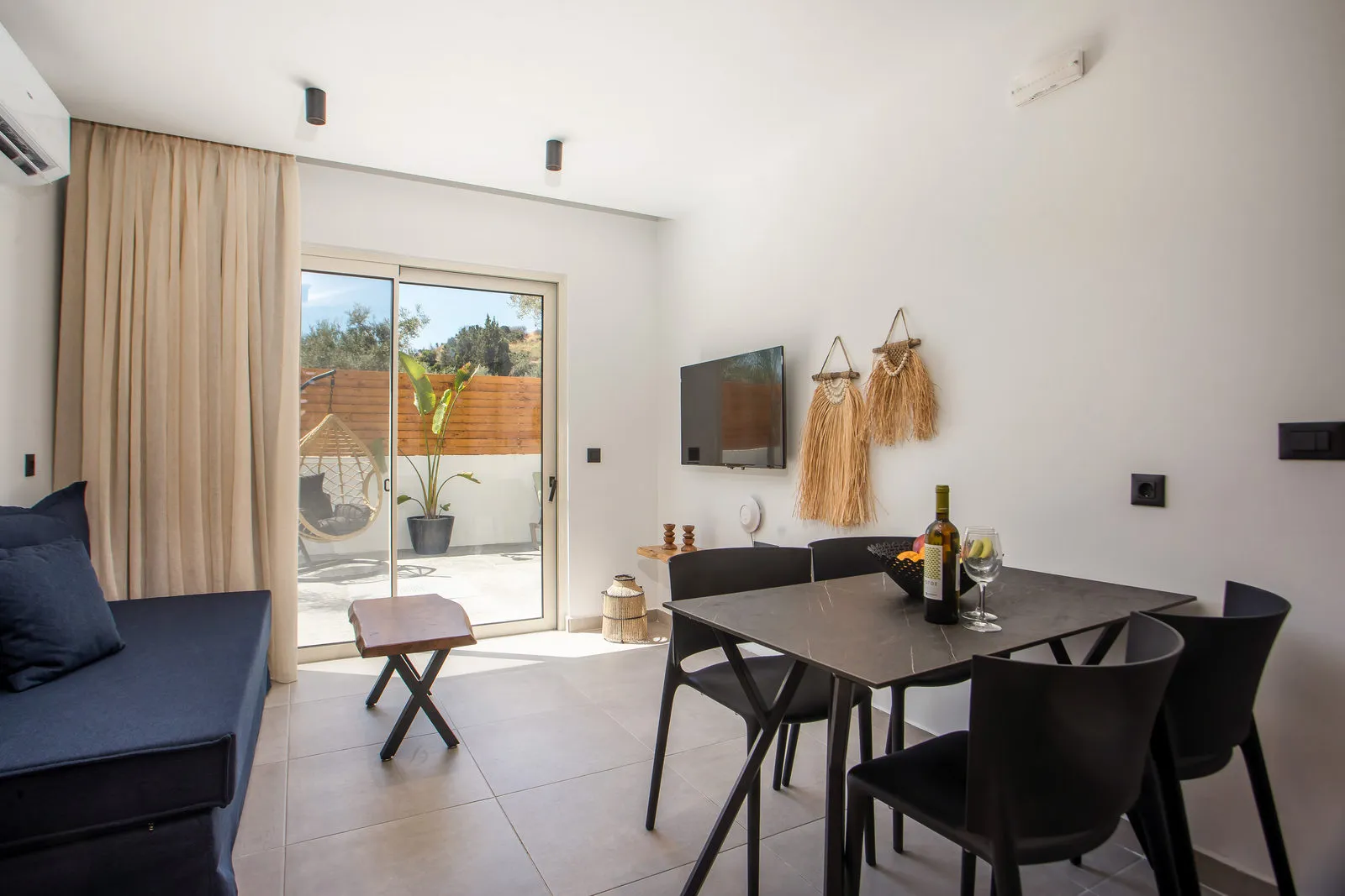 Living and dining area
